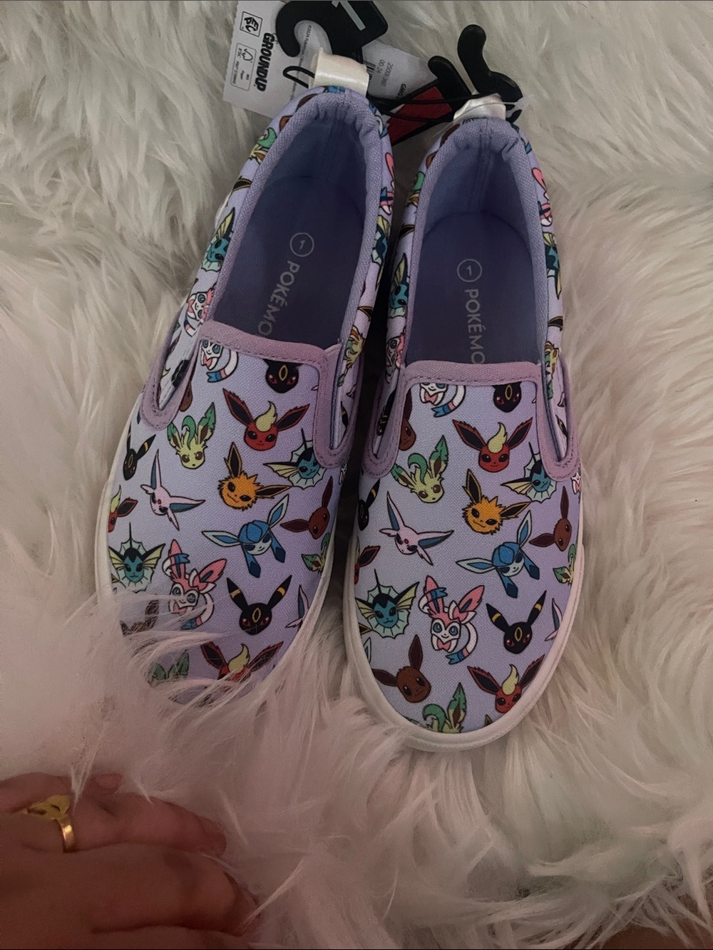 Pokémon  Twin Gore Slip-On shoes - Picture 2 of 5